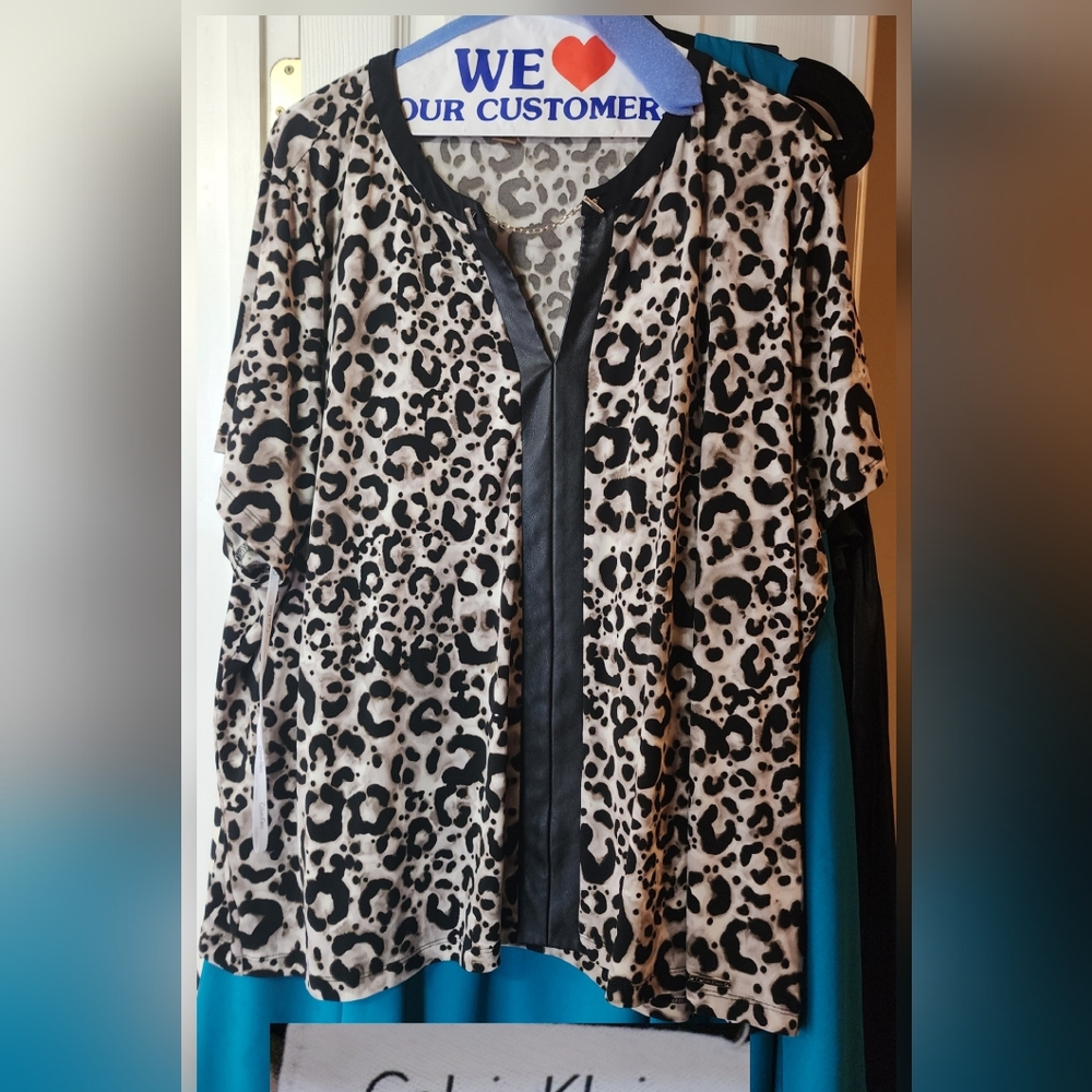 Calvin Klein Womens Plus Animal Print Blouse